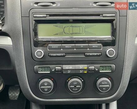 Серый Фольксваген Гольф, объемом двигателя 1.4 л и пробегом 214 тыс. км за 6200 $, фото 26 на Automoto.ua