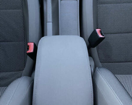 Серый Фольксваген Гольф, объемом двигателя 1.6 л и пробегом 220 тыс. км за 8900 $, фото 23 на Automoto.ua