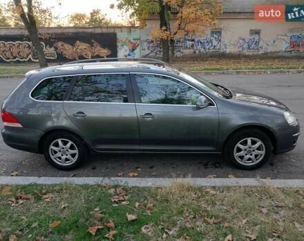 Серый Фольксваген Гольф, объемом двигателя 1.4 л и пробегом 237 тыс. км за 7500 $, фото 3 на Automoto.ua