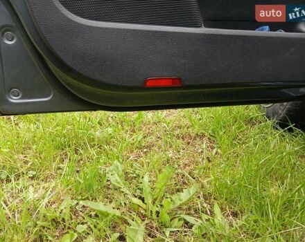 Серый Фольксваген Гольф, объемом двигателя 1.6 л и пробегом 260 тыс. км за 7400 $, фото 24 на Automoto.ua