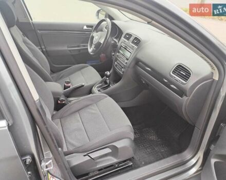 Серый Фольксваген Гольф, объемом двигателя 1.6 л и пробегом 253 тыс. км за 7700 $, фото 47 на Automoto.ua