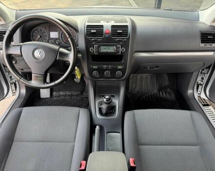 Сірий Фольксваген Гольф, об'ємом двигуна 1.6 л та пробігом 176 тис. км за 7699 $, фото 8 на Automoto.ua