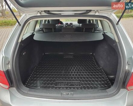 Серый Фольксваген Гольф, объемом двигателя 1.6 л и пробегом 284 тыс. км за 6350 $, фото 1 на Automoto.ua