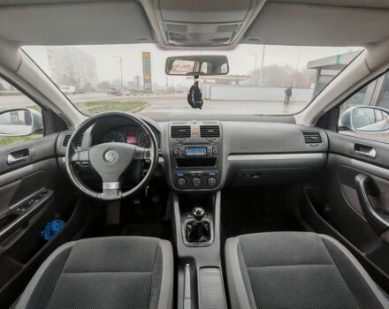 Серый Фольксваген Гольф, объемом двигателя 1.4 л и пробегом 245 тыс. км за 6200 $, фото 17 на Automoto.ua