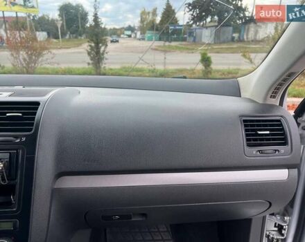 Серый Фольксваген Гольф, объемом двигателя 1.39 л и пробегом 330 тыс. км за 5999 $, фото 16 на Automoto.ua