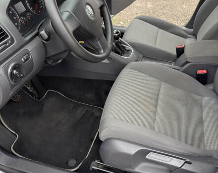 Серый Фольксваген Гольф, объемом двигателя 1.6 л и пробегом 230 тыс. км за 7000 $, фото 10 на Automoto.ua