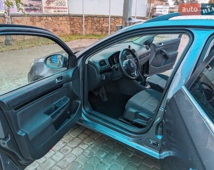 Серый Фольксваген Гольф, объемом двигателя 1.6 л и пробегом 351 тыс. км за 6500 $, фото 7 на Automoto.ua