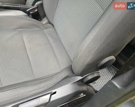 Серый Фольксваген Гольф, объемом двигателя 1.6 л и пробегом 260 тыс. км за 7400 $, фото 21 на Automoto.ua