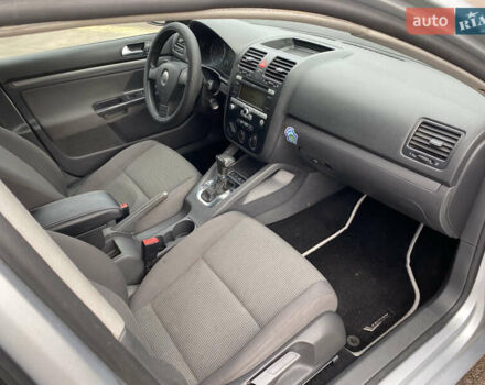 Сірий Фольксваген Гольф, об'ємом двигуна 1.6 л та пробігом 206 тис. км за 6750 $, фото 16 на Automoto.ua