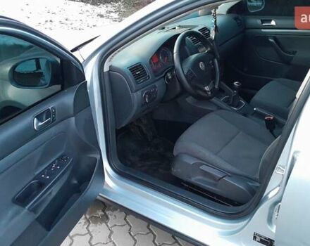 Серый Фольксваген Гольф, объемом двигателя 1.6 л и пробегом 370 тыс. км за 4900 $, фото 36 на Automoto.ua