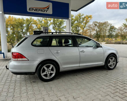 Фольксваген Гольф 2009 у Сокинянах на Automoto.ua Сірий Фольксваген Гольф, об'ємом двигуна 1.6 л та пробігом 268 тис. км за 4999 $, фото 6 на Automoto.ua