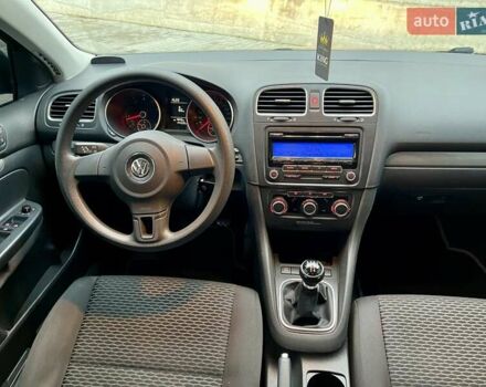 Серый Фольксваген Гольф, объемом двигателя 1.6 л и пробегом 144 тыс. км за 7950 $, фото 37 на Automoto.ua