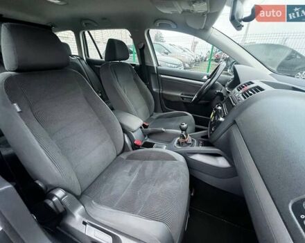 Серый Фольксваген Гольф, объемом двигателя 1.4 л и пробегом 263 тыс. км за 6500 $, фото 49 на Automoto.ua