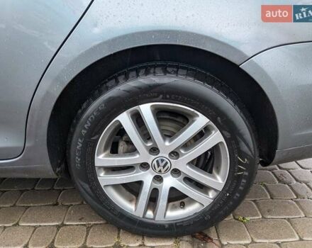 Серый Фольксваген Гольф, объемом двигателя 1.6 л и пробегом 351 тыс. км за 6500 $, фото 18 на Automoto.ua