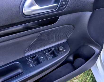 Серый Фольксваген Гольф, объемом двигателя 1.4 л и пробегом 227 тыс. км за 5899 $, фото 5 на Automoto.ua