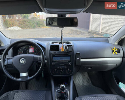 Серый Фольксваген Гольф, объемом двигателя 1.9 л и пробегом 343 тыс. км за 6600 $, фото 16 на Automoto.ua