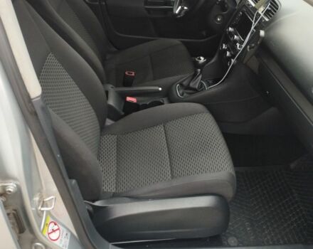 Серый Фольксваген Гольф, объемом двигателя 1.6 л и пробегом 280 тыс. км за 8000 $, фото 5 на Automoto.ua