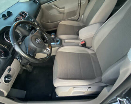 Серый Фольксваген Гольф, объемом двигателя 1.6 л и пробегом 220 тыс. км за 8900 $, фото 22 на Automoto.ua