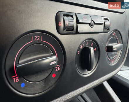 Серый Фольксваген Гольф, объемом двигателя 1.6 л и пробегом 225 тыс. км за 6450 $, фото 24 на Automoto.ua