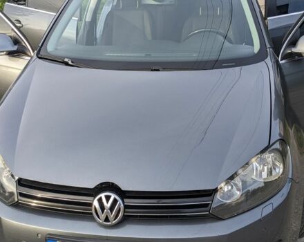 Серый Фольксваген Гольф, объемом двигателя 1.6 л и пробегом 299 тыс. км за 6550 $, фото 1 на Automoto.ua