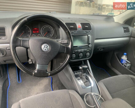 Серый Фольксваген Гольф, объемом двигателя 2 л и пробегом 250 тыс. км за 5900 $, фото 2 на Automoto.ua