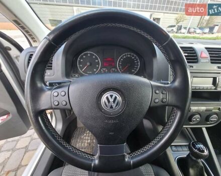 Серый Фольксваген Гольф, объемом двигателя 1.6 л и пробегом 227 тыс. км за 6250 $, фото 8 на Automoto.ua
