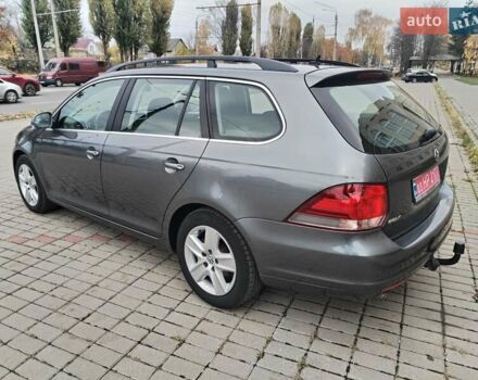 Серый Фольксваген Гольф, объемом двигателя 1.6 л и пробегом 253 тыс. км за 7700 $, фото 4 на Automoto.ua