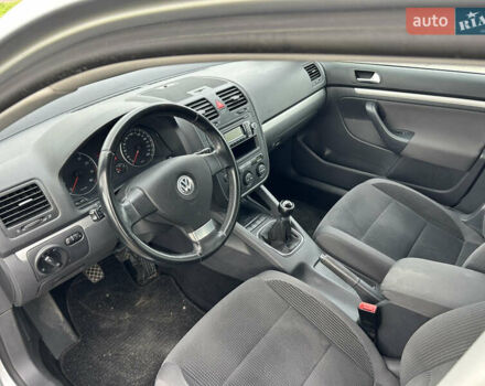 Серый Фольксваген Гольф, объемом двигателя 1.4 л и пробегом 172 тыс. км за 5100 $, фото 6 на Automoto.ua