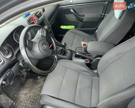 Фольксваген Гольф 2009 в Виннице на Automoto.ua Серый Фольксваген Гольф, объемом двигателя 1.6 л и пробегом 283 тыс. км за 7200 $, фото 4 на Automoto.ua