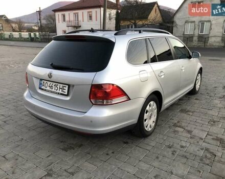 Фольксваген Гольф 2009 в Ужгороде на Automoto.ua Серый Фольксваген Гольф, объемом двигателя 1.39 л и пробегом 183 тыс. км за 6200 $, фото 6 на Automoto.ua