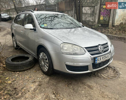 Серый Фольксваген Гольф, объемом двигателя 1.39 л и пробегом 250 тыс. км за 5912 $, фото 2 на Automoto.ua