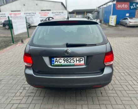 Серый Фольксваген Гольф, объемом двигателя 1.4 л и пробегом 263 тыс. км за 6500 $, фото 4 на Automoto.ua