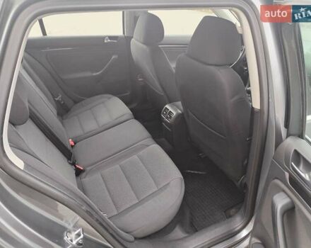 Серый Фольксваген Гольф, объемом двигателя 1.6 л и пробегом 253 тыс. км за 7700 $, фото 43 на Automoto.ua