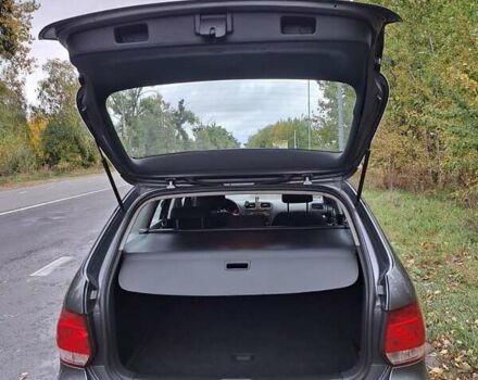 Фольксваген Гольф 2009 в Нетешине на Automoto.ua Серый Фольксваген Гольф, объемом двигателя 1.6 л и пробегом 245 тыс. км за 6900 $, фото 2 на Automoto.ua