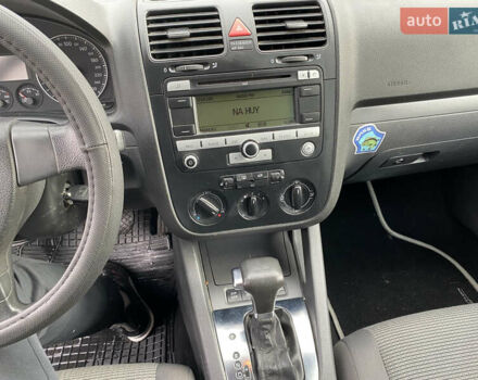 Сірий Фольксваген Гольф, об'ємом двигуна 1.6 л та пробігом 206 тис. км за 6750 $, фото 32 на Automoto.ua