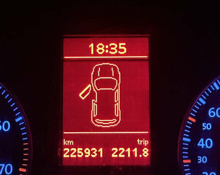 Серый Фольксваген Гольф, объемом двигателя 1.6 л и пробегом 225 тыс. км за 5000 $, фото 6 на Automoto.ua