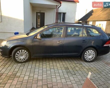 Серый Фольксваген Гольф, объемом двигателя 1.4 л и пробегом 325 тыс. км за 6300 $, фото 4 на Automoto.ua