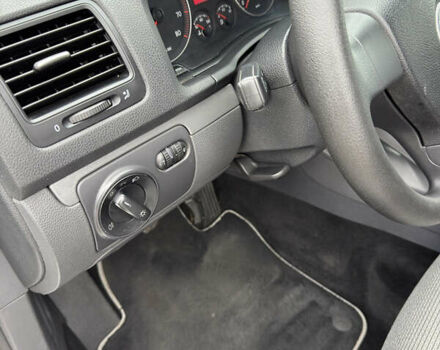 Серый Фольксваген Гольф, объемом двигателя 1.6 л и пробегом 230 тыс. км за 7000 $, фото 18 на Automoto.ua