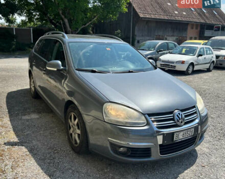 Серый Фольксваген Гольф, объемом двигателя 1.4 л и пробегом 237 тыс. км за 7500 $, фото 26 на Automoto.ua