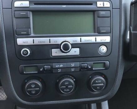 Фольксваген Гольф 2009 в Ужгороде на Automoto.ua Серый Фольксваген Гольф, объемом двигателя 1.39 л и пробегом 183 тыс. км за 6200 $, фото 12 на Automoto.ua