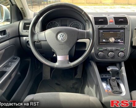 Серый Фольксваген Гольф, объемом двигателя 1.4 л и пробегом 236 тыс. км за 3800 $, фото 4 на Automoto.ua