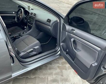 Серый Фольксваген Гольф, объемом двигателя 1.6 л и пробегом 144 тыс. км за 7950 $, фото 31 на Automoto.ua