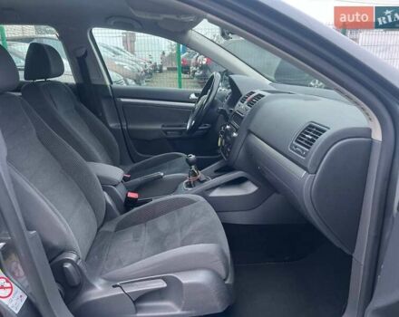 Серый Фольксваген Гольф, объемом двигателя 1.4 л и пробегом 263 тыс. км за 6500 $, фото 45 на Automoto.ua