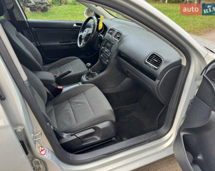 Серый Фольксваген Гольф, объемом двигателя 1.39 л и пробегом 257 тыс. км за 5750 $, фото 18 на Automoto.ua