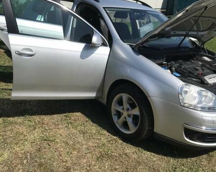 Серый Фольксваген Гольф, объемом двигателя 1.4 л и пробегом 131 тыс. км за 8800 $, фото 4 на Automoto.ua