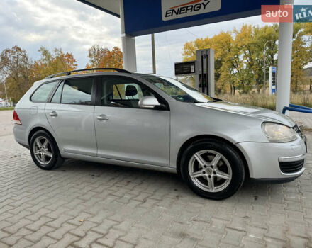 Фольксваген Гольф 2009 у Сокинянах на Automoto.ua Сірий Фольксваген Гольф, об'ємом двигуна 1.6 л та пробігом 268 тис. км за 4999 $, фото 5 на Automoto.ua