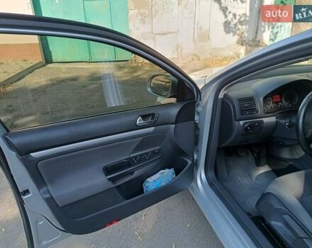 Серый Фольксваген Гольф, объемом двигателя 1.39 л и пробегом 235 тыс. км за 5500 $, фото 5 на Automoto.ua