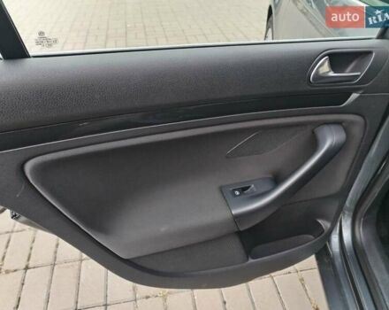 Серый Фольксваген Гольф, объемом двигателя 1.6 л и пробегом 253 тыс. км за 7700 $, фото 39 на Automoto.ua