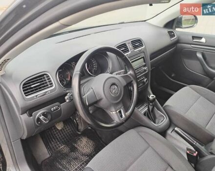 Серый Фольксваген Гольф, объемом двигателя 1.6 л и пробегом 253 тыс. км за 7700 $, фото 35 на Automoto.ua