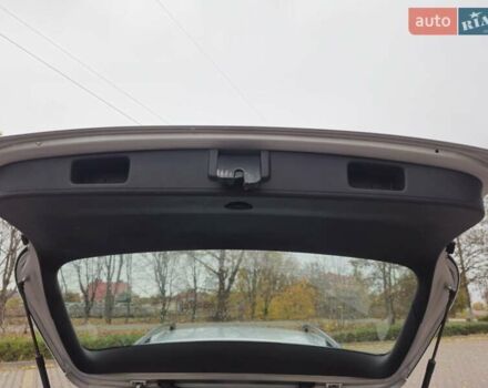 Серый Фольксваген Гольф, объемом двигателя 1.6 л и пробегом 284 тыс. км за 6350 $, фото 2 на Automoto.ua